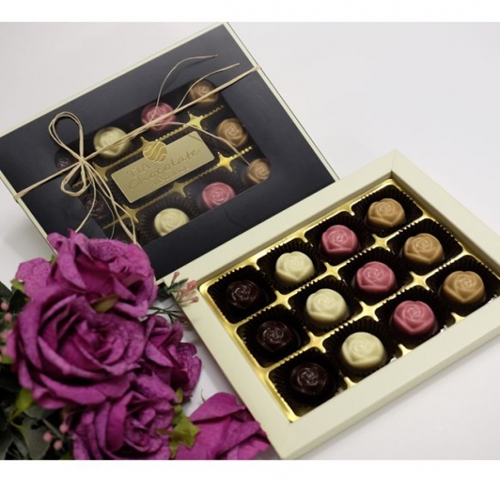 Tia Chocolate-Sidney-Handmade Gül Bahçesi Çikolata Kutusu